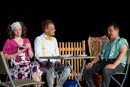 2107 Polovicne resnice_1